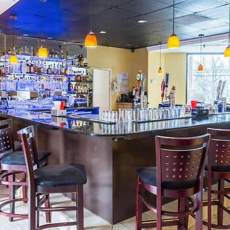 Clarion Hotel Somerset - New Brunswick מראה חיצוני תמונה
