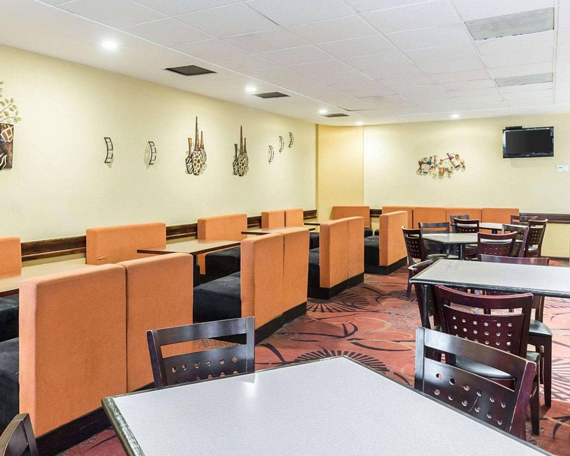 Clarion Hotel Somerset - New Brunswick מראה חיצוני תמונה