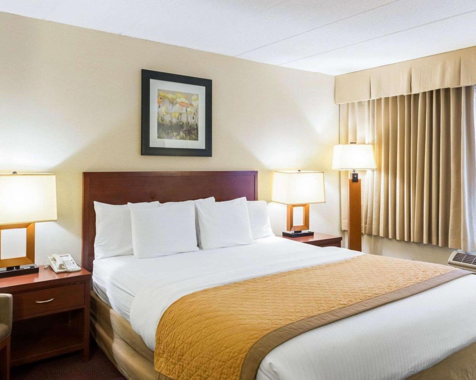 Clarion Hotel Somerset - New Brunswick מראה חיצוני תמונה