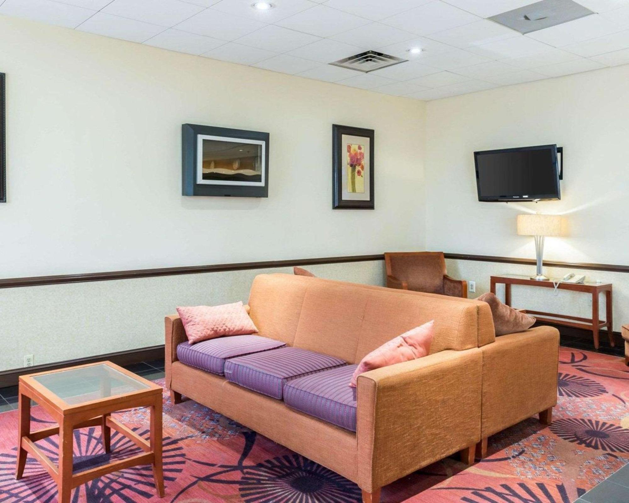 Clarion Hotel Somerset - New Brunswick מראה חיצוני תמונה