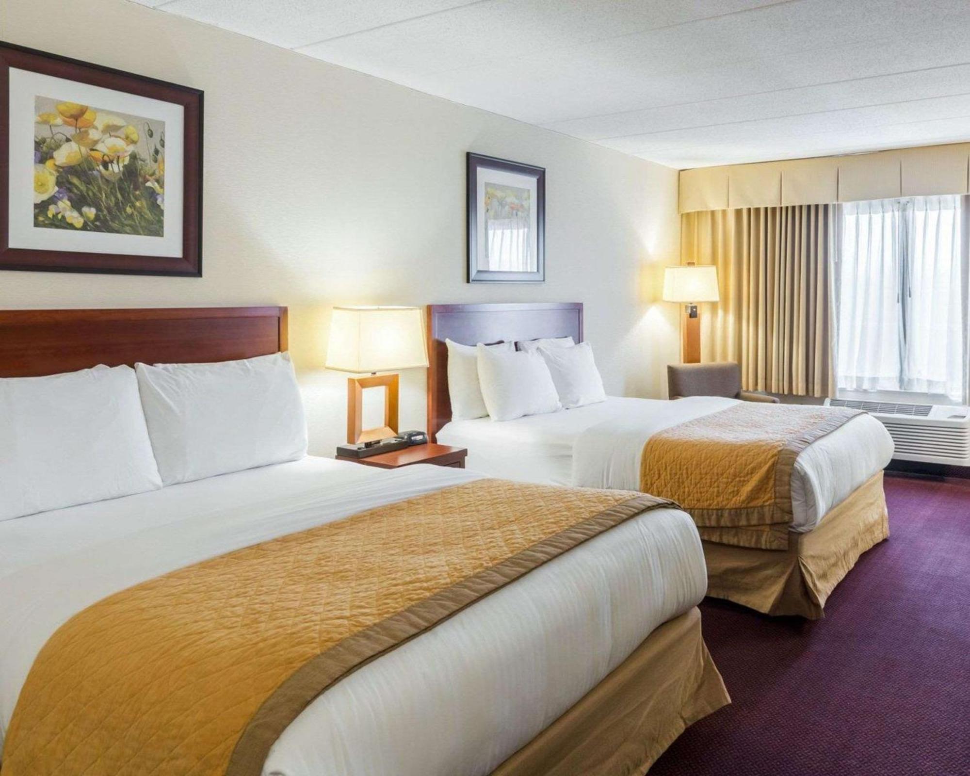 Clarion Hotel Somerset - New Brunswick מראה חיצוני תמונה