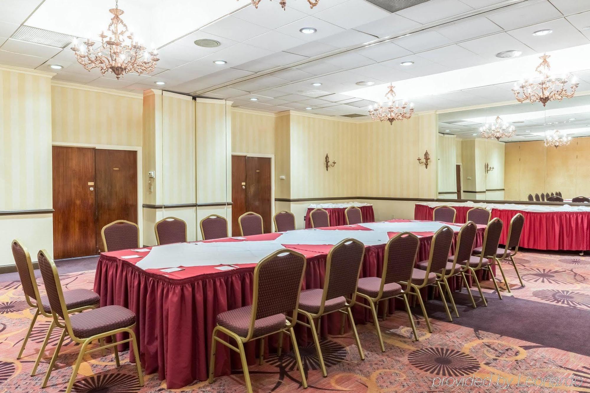 Clarion Hotel Somerset - New Brunswick מראה חיצוני תמונה