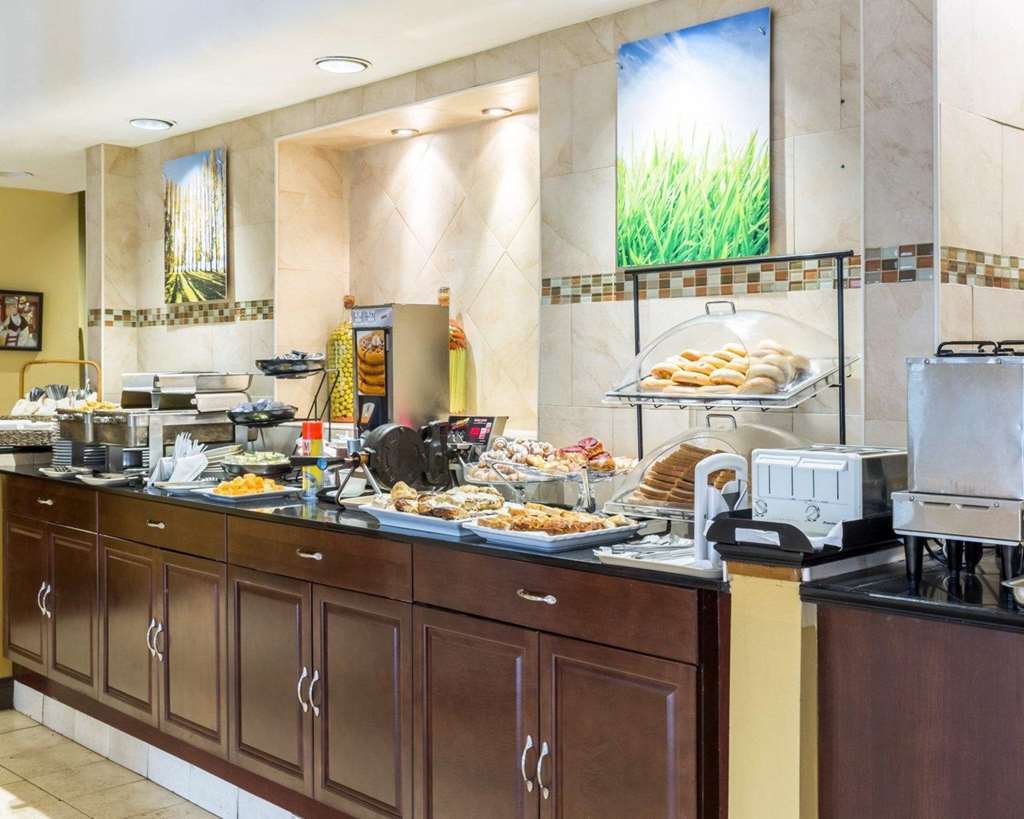 Clarion Hotel Somerset - New Brunswick מסעדה תמונה